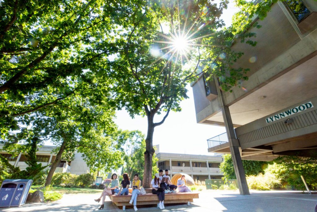 Studenter på campus, Edmonds College