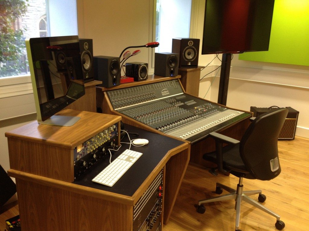 Här undervisas framtidens musikproducenter…