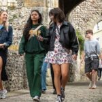 tjejer på promenad i Sussex